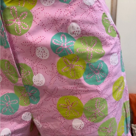 ❣️Lilly Pulitzer White Label Sand Trap Print Shorts❣️ - Picture 3 of 9